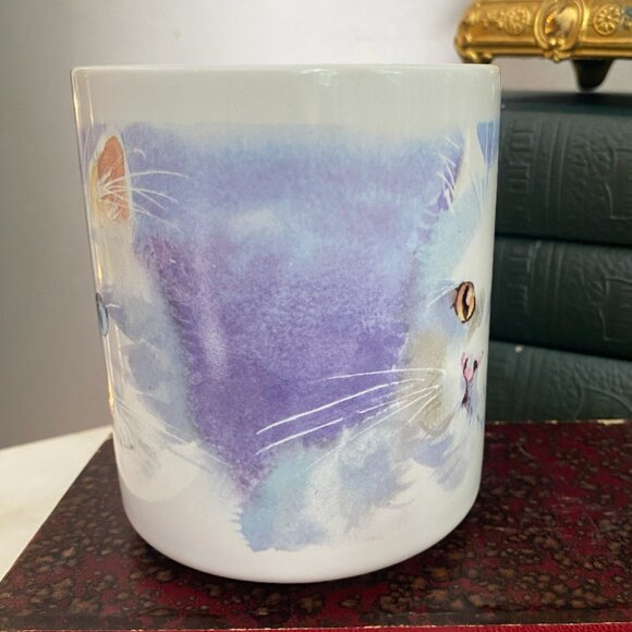 Vintage White Fluffy Cat Kitten Cats Blue eyes Golden eyes Applause 80s 90s Mug - Picture 2 of 4